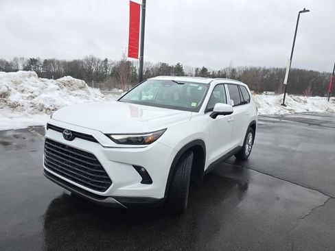 New 2026 Toyota Grand Highlander image 7