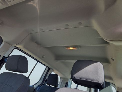 Used 2022 Ford Transit Connect XL image 17