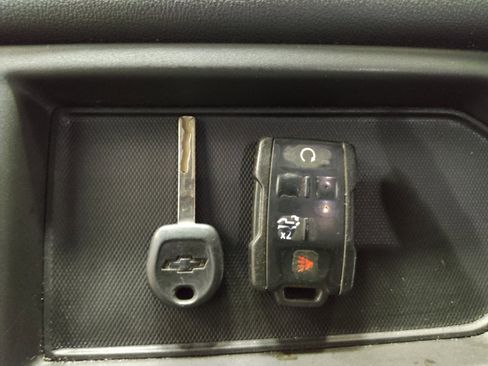 Used 2019 Chevrolet Silverado 1500 Custom w/ Custom Value Package image 33