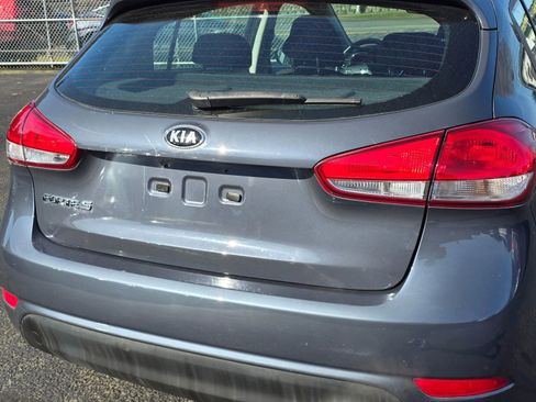 Used 2016 Kia Forte LX image 14
