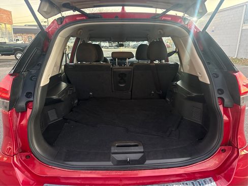 Used 2017 Nissan Rogue S image 16