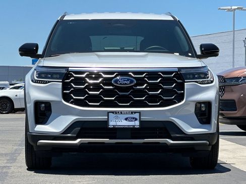 New 2026 Ford Explorer Platinum RWD image 8