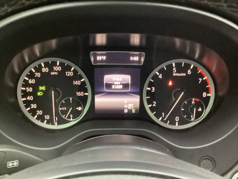 Used 2018 INFINITI QX30 Premium w/ Navigation Package image 26