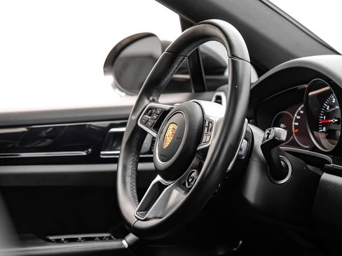 Used 2021 Porsche Cayenne Coupe AWD/4WD image 13