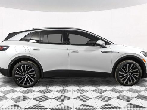 Used 2023 Volkswagen ID.4 Pro S Plus image 15