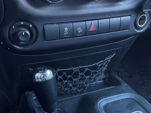 Used 2018 Jeep Wrangler Unlimited Sport S image 18