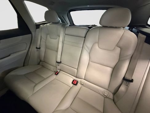 Used 2019 Volvo XC60 T5 Inscription w/ Protection Package AWD/4WD image 15