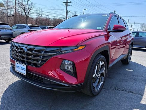 Used 2023 Hyundai Tucson Limited w/ Cargo Package AWD/4WD image 3