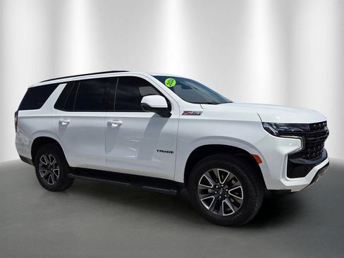 Used 2024 Chevrolet Tahoe Z71 w/ Luxury Package AWD/4WD image 2