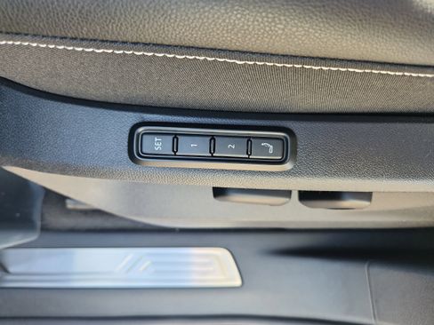 New 2026 Volkswagen Atlas Cross Sport SEL Premium R-Line image 16