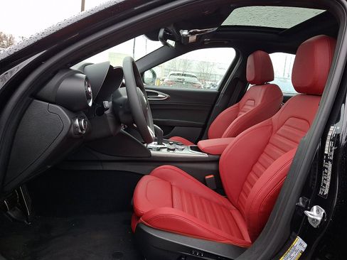 New 2026 Alfa Romeo Giulia AWD image 9