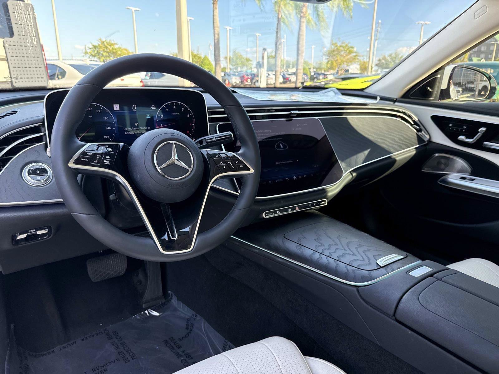 Certified 2024 Mercedes-Benz E 350 4MATIC Sedan image 15