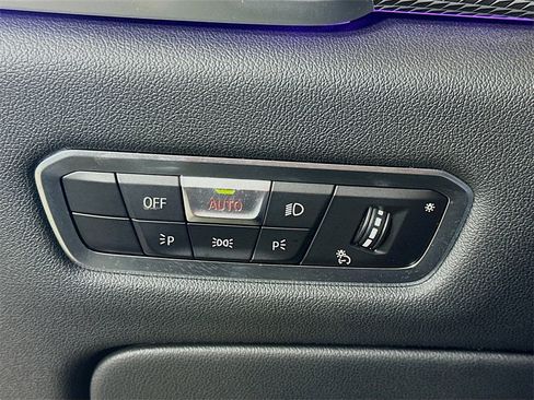 Used 2022 BMW X5 xDrive45e w/ M Sport Package image 22