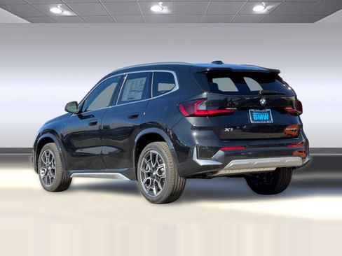 Used 2026 BMW X1 xDrive28i w/ Technology Package AWD/4WD image 3