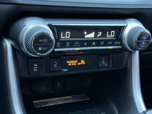 Used 2021 Toyota RAV4 XSE AWD/4WD image 19