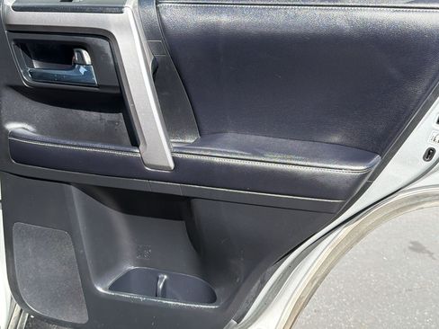 Used 2018 Toyota 4Runner SR5 RWD image 31