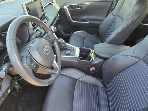 Used 2022 Toyota RAV4 XSE image 15