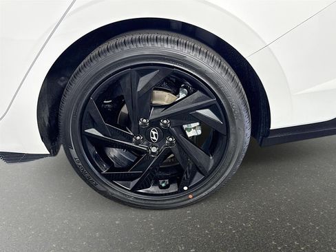 New 2026 Hyundai Elantra SEL Sport Premium FWD image 30