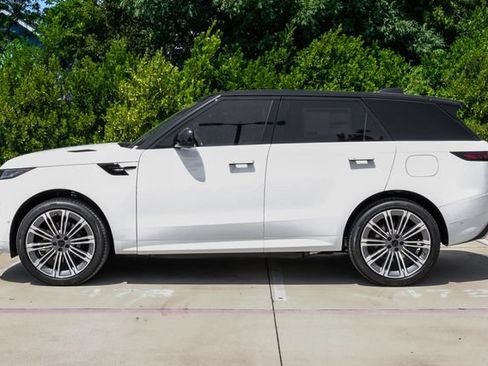 New 2026 Land Rover Range Rover Sport Dynamic SE AWD/4WD image 16