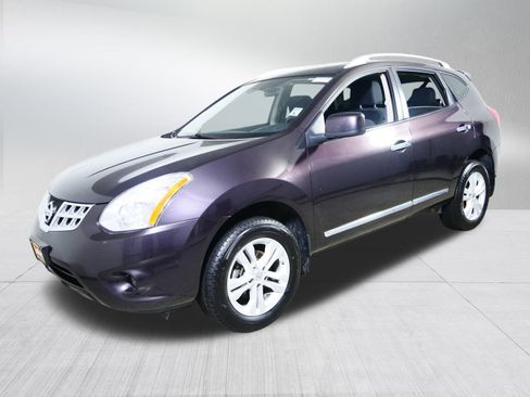 Used 2013 Nissan Rogue SV w/ Premium Pkg image 3