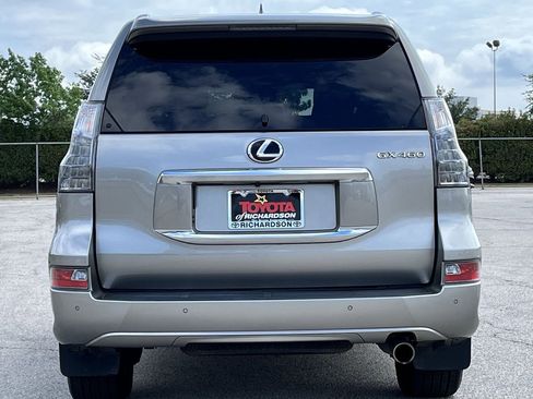 Used 2023 Lexus GX 460 Luxury w/ Accessory Package AWD/4WD image 5