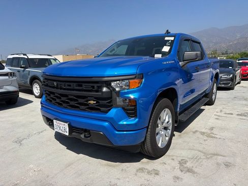 Used 2025 Chevrolet Silverado 1500 Custom RWD image 3