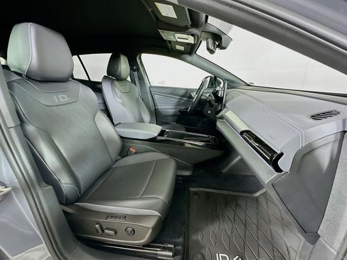 Used 2023 Volkswagen ID.4 Pro S image 32