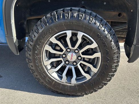Used 2022 GMC Sierra 1500 AT4 w/ AT4 Premium Package image 10