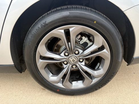 Certified 2023 Honda Accord EX image 32