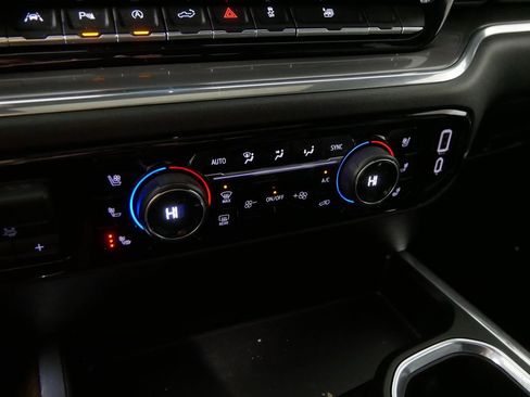 Used 2024 Chevrolet Silverado 1500 High Country w/ High Country Premium Package AWD/4WD image 31