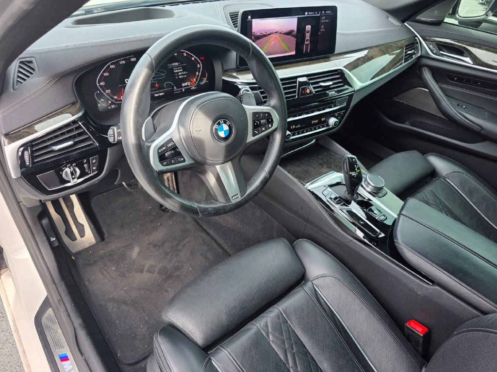 Used 2021 BMW M550i xDrive w/ Premium Package AWD/4WD image 11