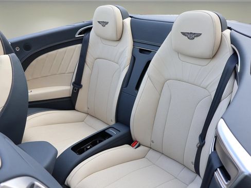 Used 2024 Bentley Continental GT AWD/4WD image 30