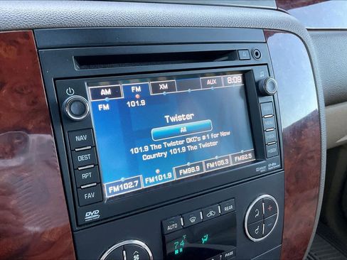 Used 2011 Chevrolet Tahoe LTZ image 32