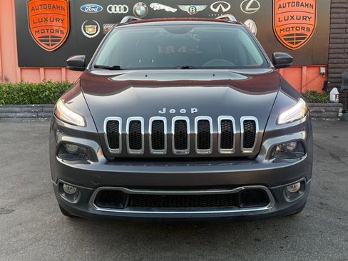 Used 2016 Jeep Cherokee Limited FWD image 2