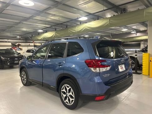 Certified 2023 Subaru Forester Premium image 4