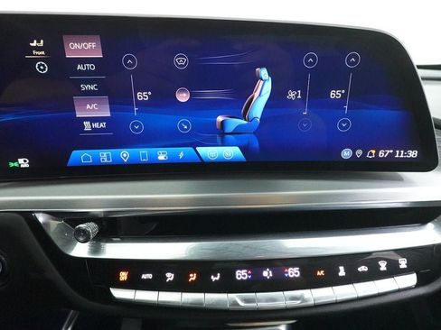 Used 2024 Cadillac Lyriq Sport AWD/4WD image 21