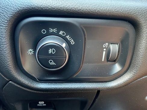 Used 2020 RAM 1500 Big Horn AWD/4WD image 14