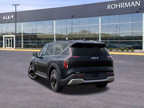 New 2026 Kia EV9 Light RWD image 4