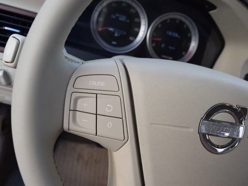 Used 2011 Volvo XC70 3.2 w/ Premium Pkg image 64