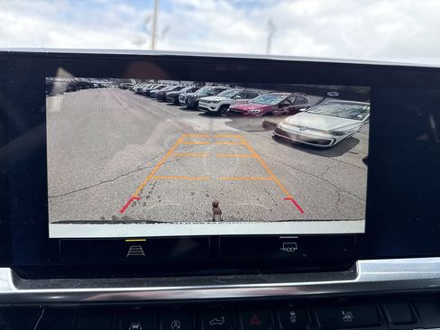 Used 2024 Chevrolet Silverado 1500 LT image 21