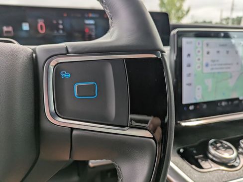 New 2025 Ford Expedition Tremor image 38