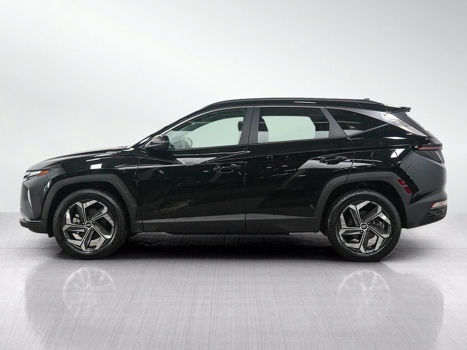 Used 2024 Hyundai Tucson SEL w/ Convenience Package AWD/4WD image 2
