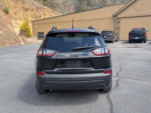 Used 2023 Jeep Cherokee Altitude Lux image 4