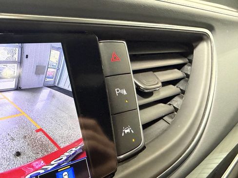 Used 2024 Buick Enclave Premium image 22