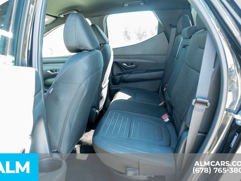 Used 2025 Hyundai Santa Cruz SE FWD image 19