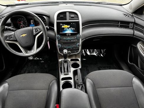 Used 2015 Chevrolet Malibu LT w/ Power Convenience Package image 8