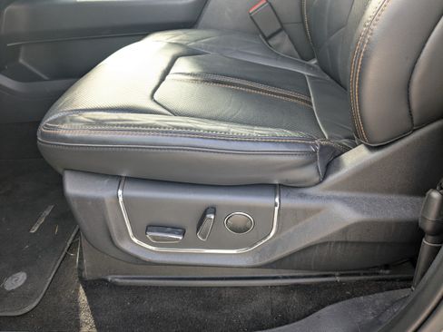 Used 2022 Ford Expedition Max Platinum AWD/4WD image 21