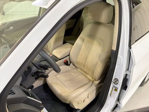 Used 2019 Audi Q5 2.0T Premium Plus w/ Premium Plus Package image 10