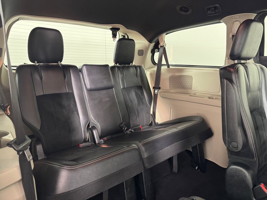 Used 2018 Dodge Grand Caravan SXT FWD image 24
