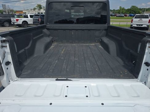 Used 2026 Jeep Gladiator Rubicon AWD/4WD image 15